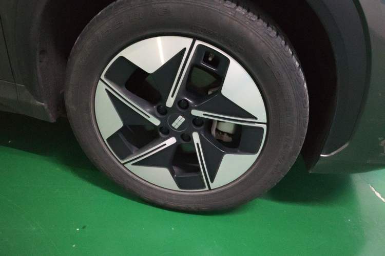 Used Geely Galaxy E5 2024 440km Launch Edition Right Front Wheel Hub