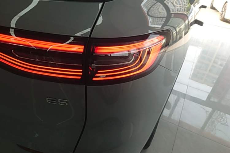 Used Geely Galaxy E5 2024 440km Exploration Version Right Rear Taillight