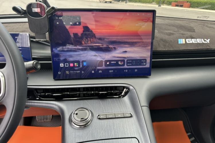 Used Geely Galaxy E5 2024 530 km Exploration+ Version Audio And AC Panel