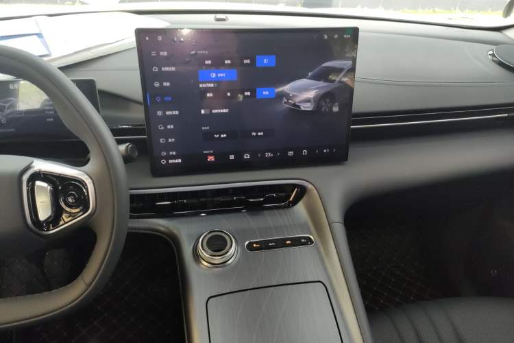 Used Geely Galaxy E5 2024 530km Long-Range Version Audio And AC Panel