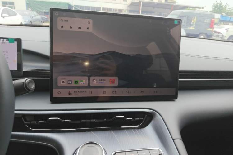 Used Geely Galaxy E5 2024 530km Long-Range Version Audio And AC Panel