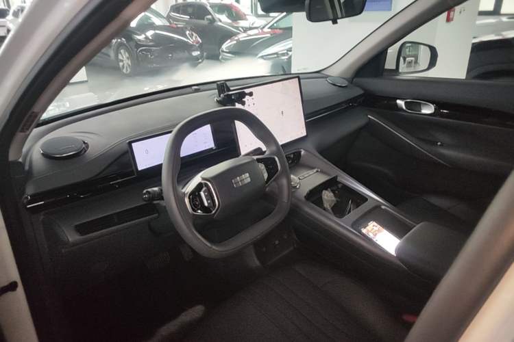 Used Geely Galaxy E5 2024 530km Long-Range Version Center Console