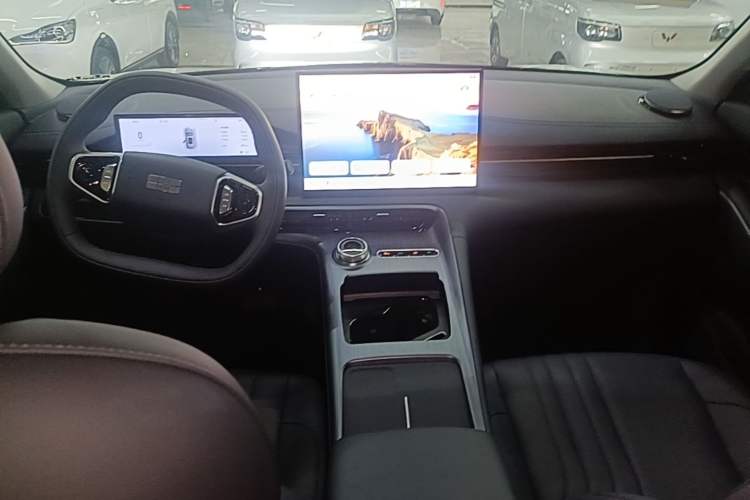 Used Geely Galaxy E5 2024 440km Launch Edition Center Console