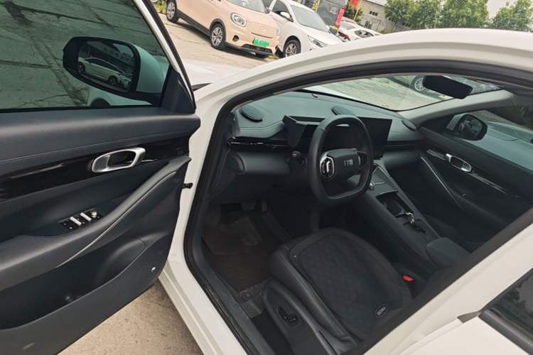 Used Geely Galaxy E5 2024 Model 530km Business Edition Driver Seat