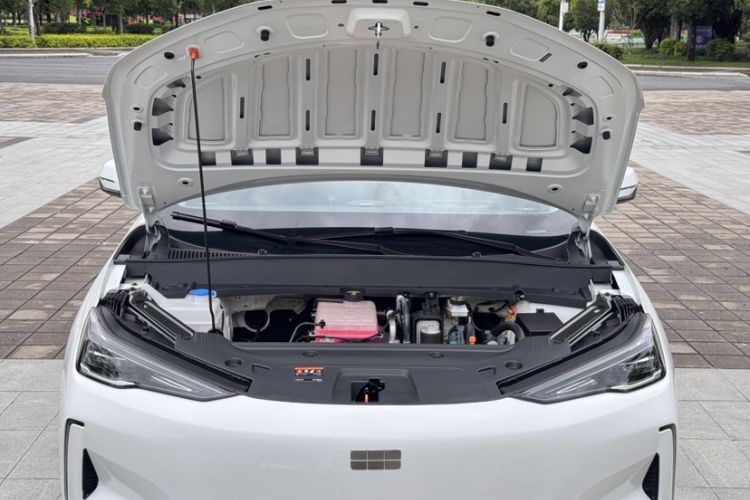 Used Geely Galaxy E5 2024 530km Long-Range Version Engine Bay