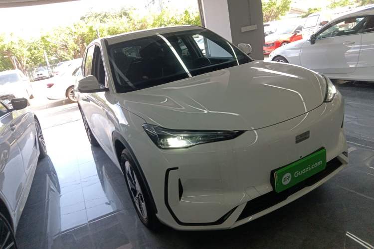 Used Geely Galaxy E5 2024 440km Exploration Version Exterior 2