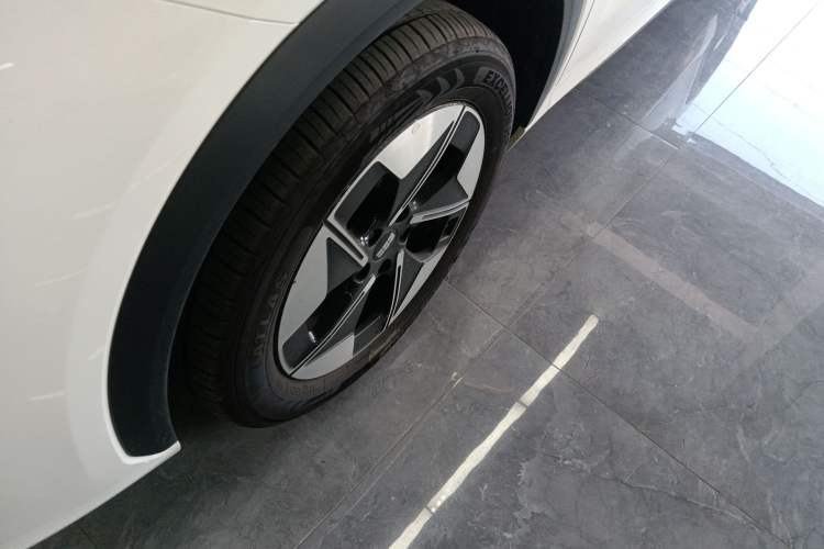 Used Geely Galaxy E5 2024 440km Exploration Version Exterior 7