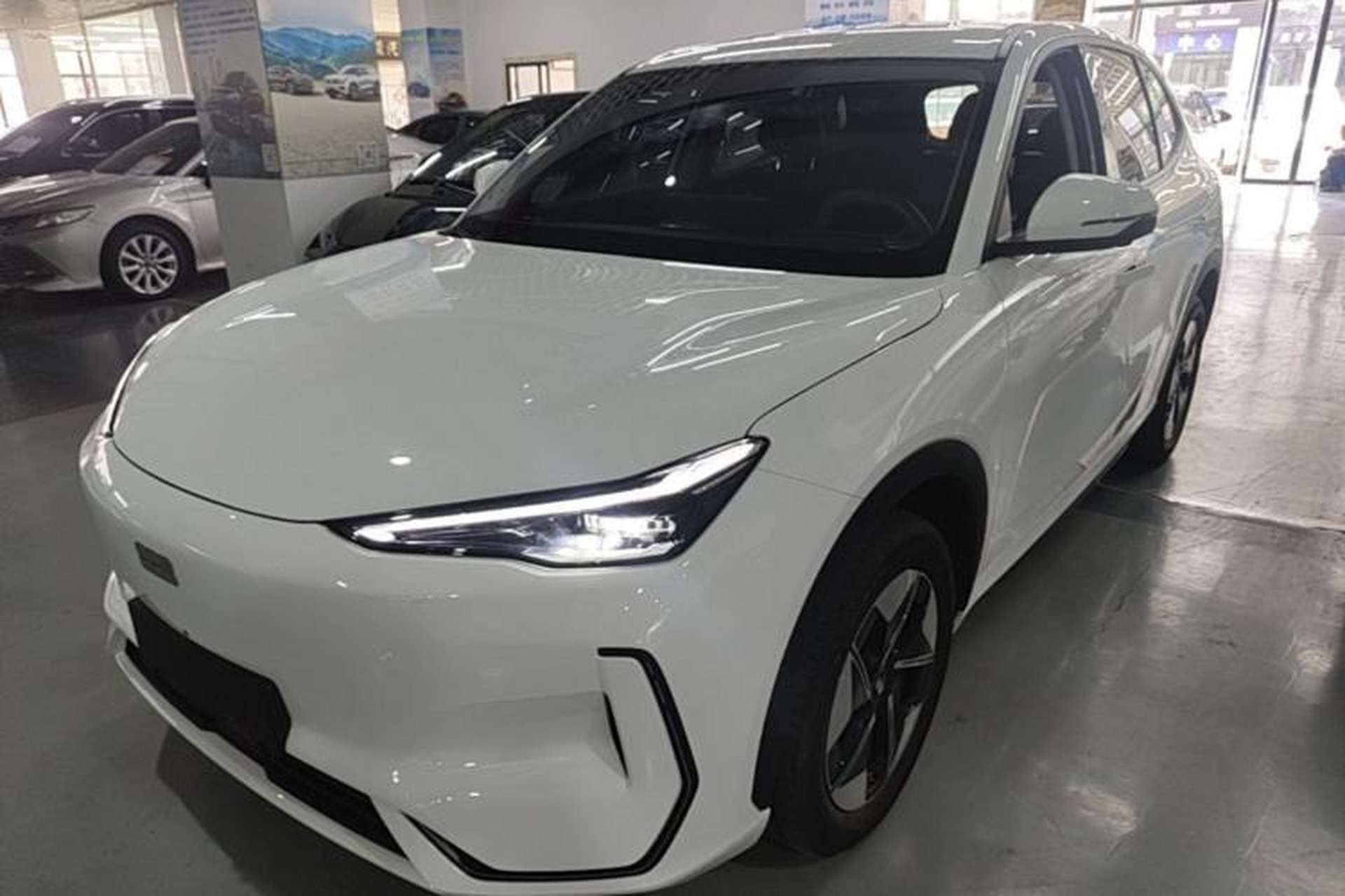 Used Geely Galaxy E5 2024 440km Launch Edition Front Left 45 Deg