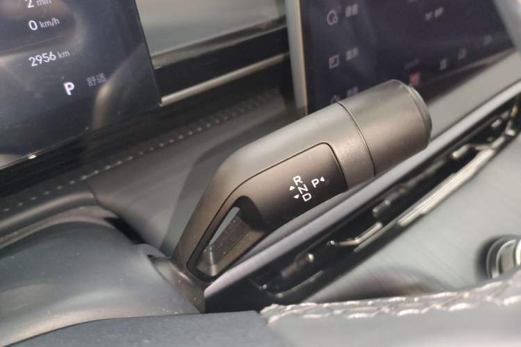 Used Geely Galaxy E5 2024 530km Long-Range Version Gear Lever