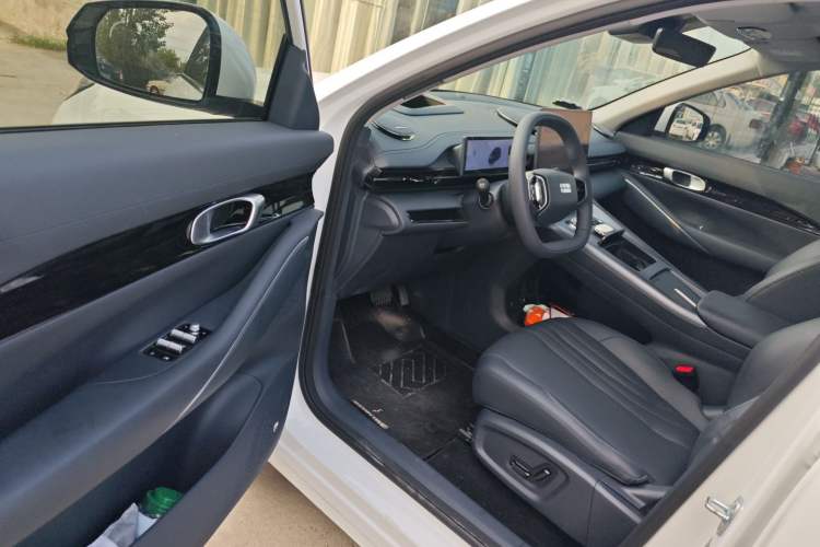 Used Geely Galaxy E5 2024 530 km Exploration+ Version Interior 3