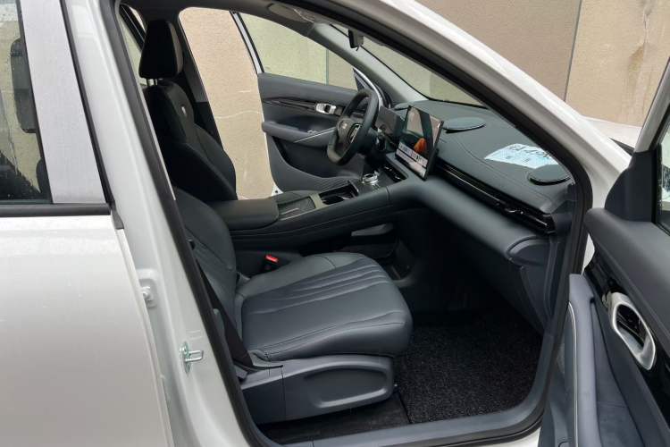 Used Geely Galaxy E5 2024 Model 530km Business Edition Interior 4