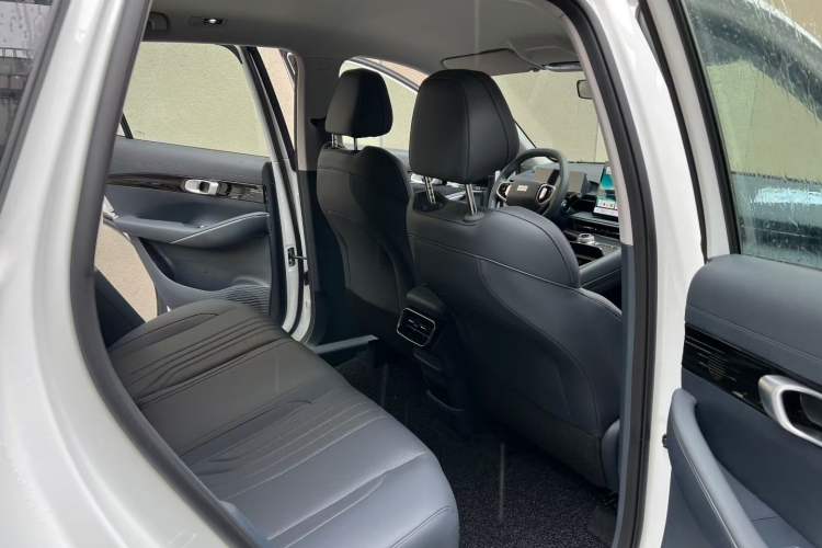Used Geely Galaxy E5 2024 Model 530km Business Edition Interior 5