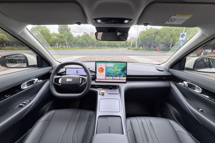Used Geely Galaxy E5 2024 530km Long-Range Version Interior 6