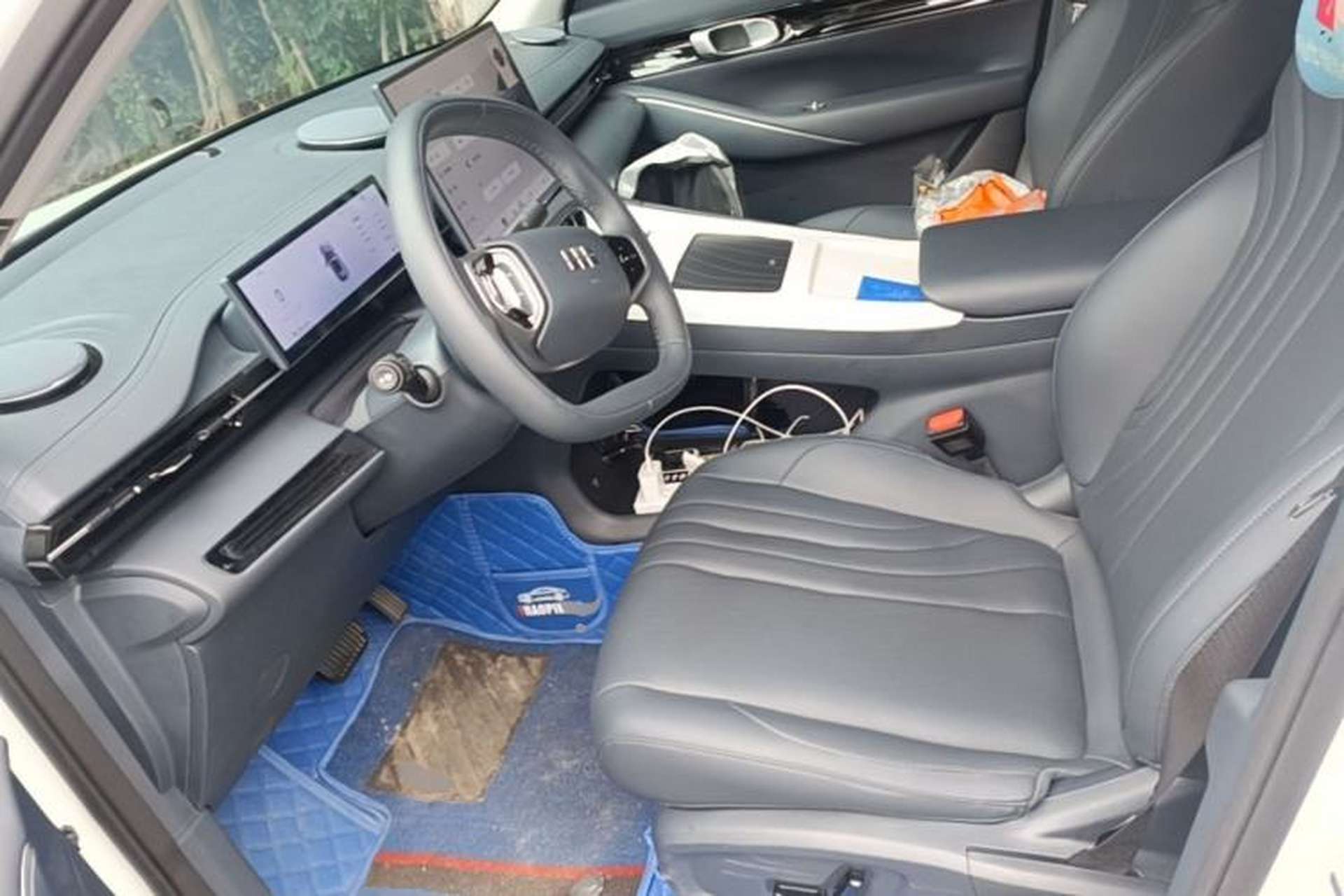 Used Geely Galaxy E5 2024 440km Exploration Version Left Front Seat