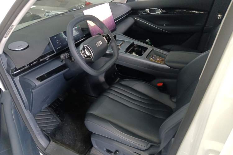Used Geely Galaxy E5 2024 440km Exploration Version Left Front Seat
