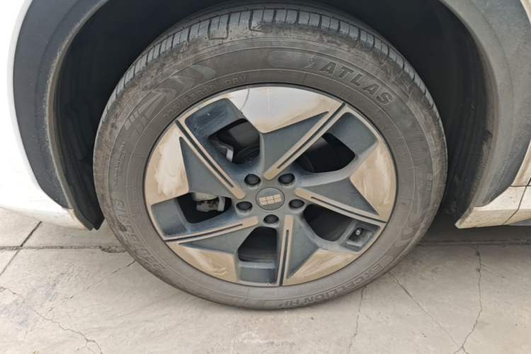 Used Geely Galaxy E5 2024 440km Launch Edition Left Front Wheel Hub