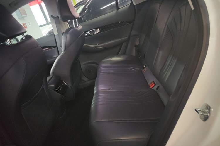 Used Geely Galaxy E5 2024 530km Long-Range Version Left Rear Seat