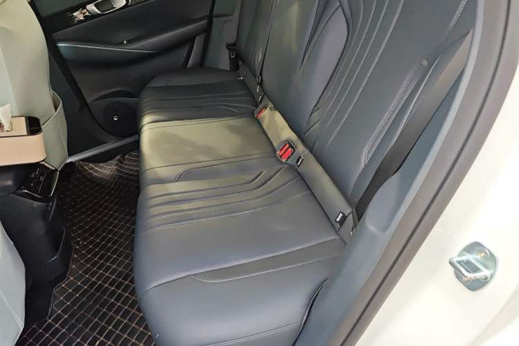 Used Geely Galaxy E5 2024 440km Exploration Version Left Rear Seat