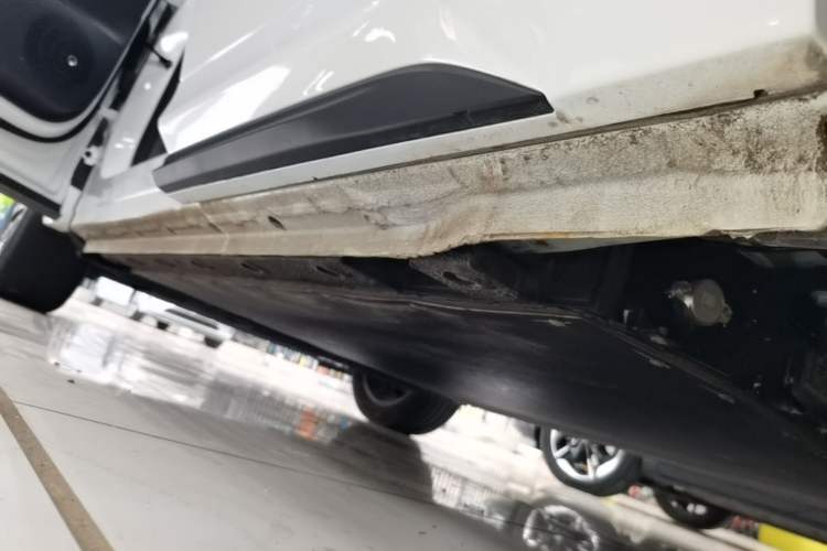 Used Geely Galaxy E5 2024 440km Launch Edition Left Side Sill