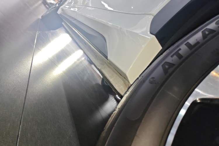 Used Geely Galaxy E5 2024 440km Launch Edition Left Side Sill