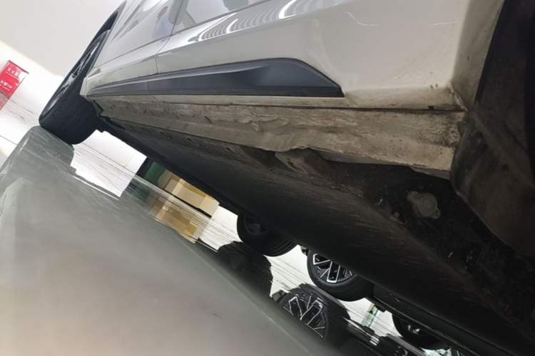 Used Geely Galaxy E5 2024 440km Exploration Version Left Side Sill