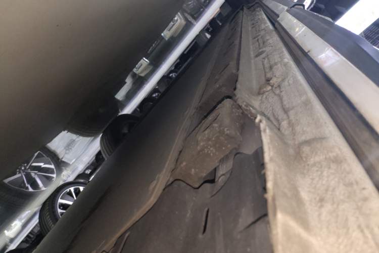 Used Geely Galaxy E5 2024 530 km Exploration+ Version Left Side Sill