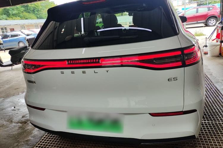 Used Geely Galaxy E5 2024 440km Exploration Version Rear