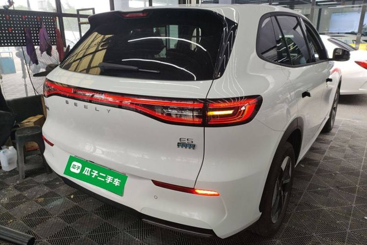 Used Geely Galaxy E5 2024 530km Long-Range Version Rear Right 45 Deg