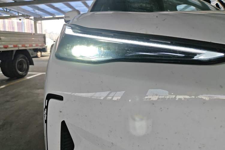 Used Geely Galaxy E5 2024 530 km Exploration+ Version Right Front Headlight