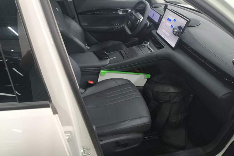 Used Geely Galaxy E5 2024 440km Exploration Version Right Front Seat
