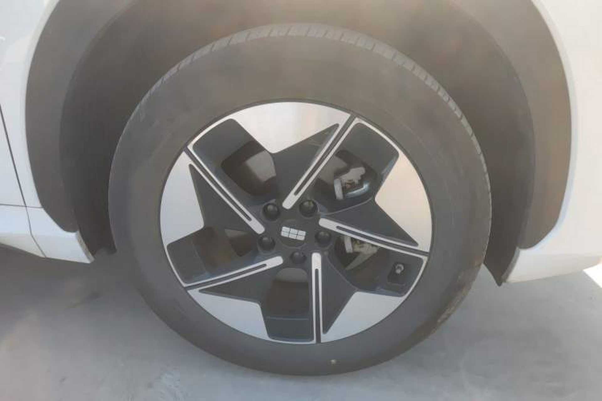 Used Geely Galaxy E5 2024 440km Launch Edition Right Front Wheel Hub