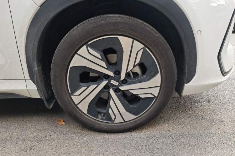 Used Geely Galaxy E5 2024 530km Starship Edition Right Front Wheel Hub