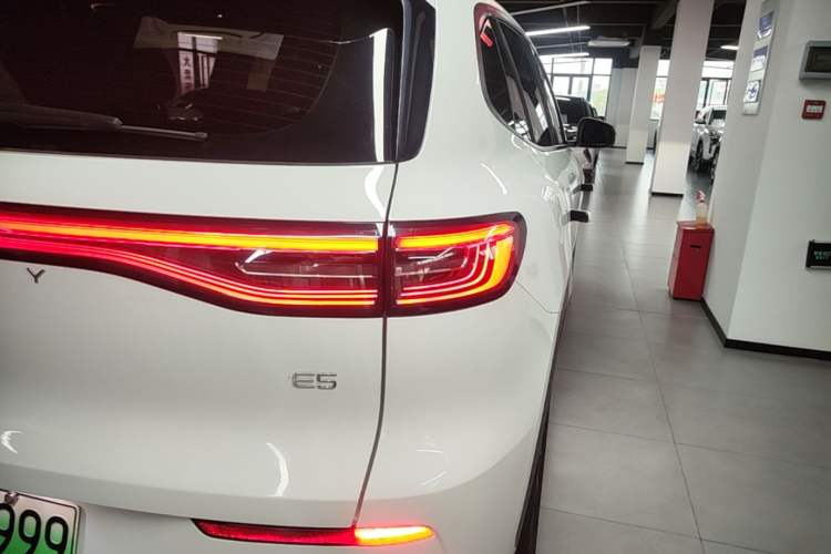 Used Geely Galaxy E5 2024 530km Long-Range Version Right Rear Taillight