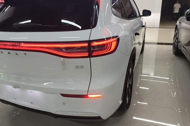 Used Geely Galaxy E5 2024 440km Exploration Version Right Rear Taillight