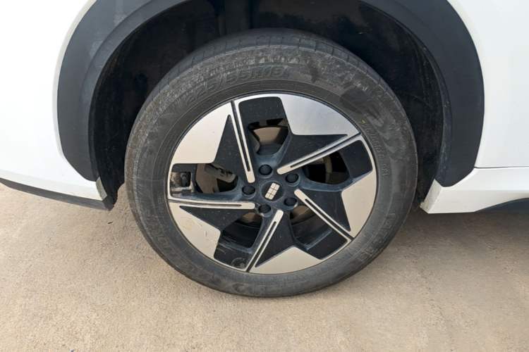 Used Geely Galaxy E5 2024 530 km Exploration+ Version Right Rear Wheel Hub