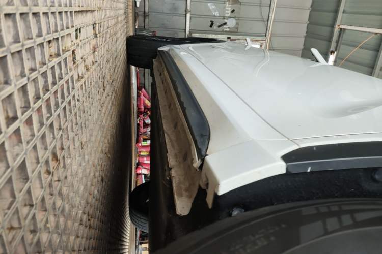 Used Geely Galaxy E5 2024 440km Exploration Version Right Side Sill