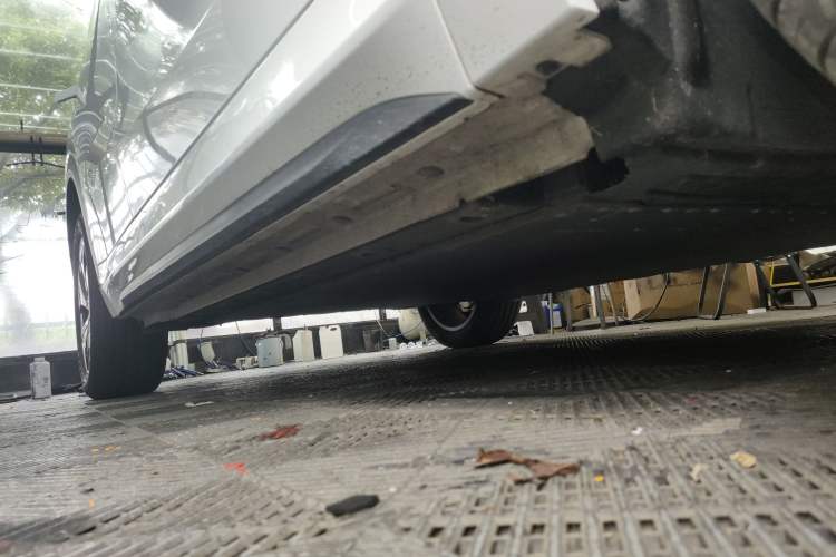Used Geely Galaxy E5 2024 530km Long-Range Version Right Side Sill