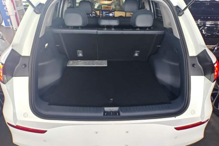 Used Geely Galaxy E5 2024 440km Launch Edition Trunk