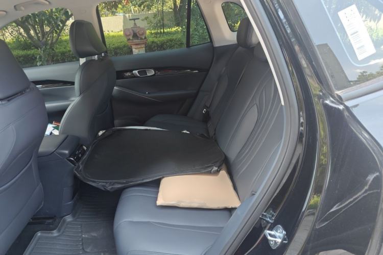 Used Geely Galaxy E5 2026 Model 610km Long-Distance Edition Left Rear Seat
