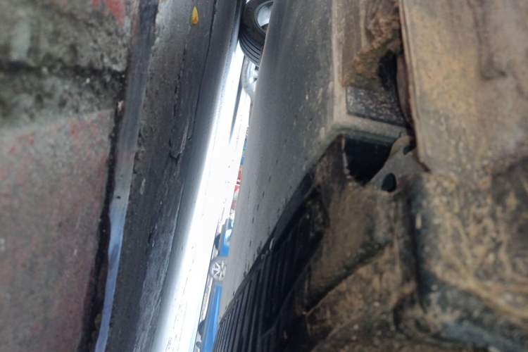 Used Geely Galaxy E5 2026 Model 610km Long-Distance Edition Chassis Front Right