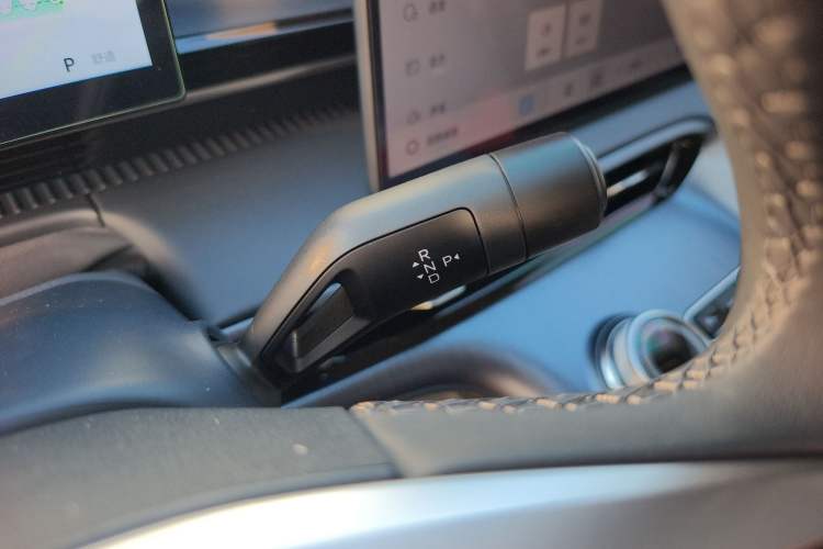 Used Geely Galaxy E5 2026 Model 610km Exploration+ Edition Gear Lever