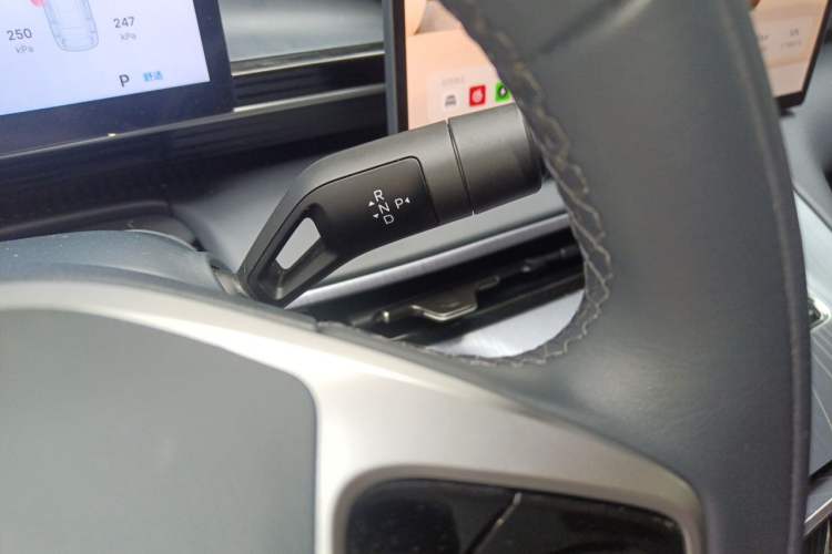 Used Geely Galaxy E5 2026 Model 610km Long-Distance Edition Gear Lever