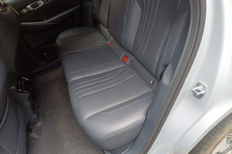 Used Geely Galaxy E5 2026 Model 610km Long-Distance Edition Left Rear Seat