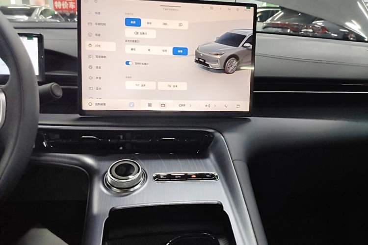Used Geely Galaxy E5 2026 Model 530km Exploration Edition Audio And AC Panel