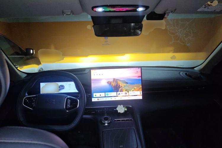 Used Geely Galaxy E5 2026 Model 610km Exploration+ Edition Center Console