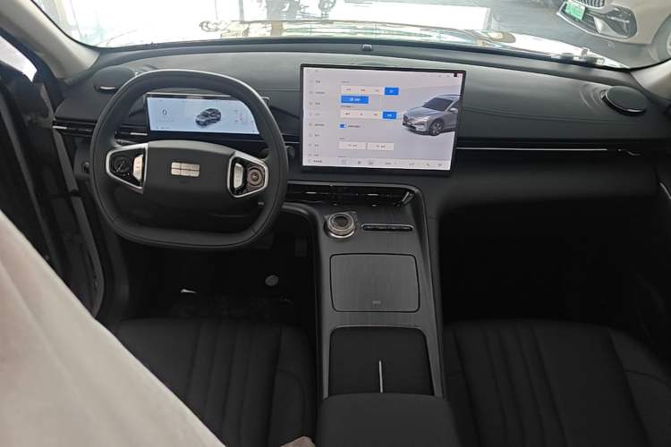 Used Geely Galaxy E5 2026 Model 530km Launch Edition Center Console