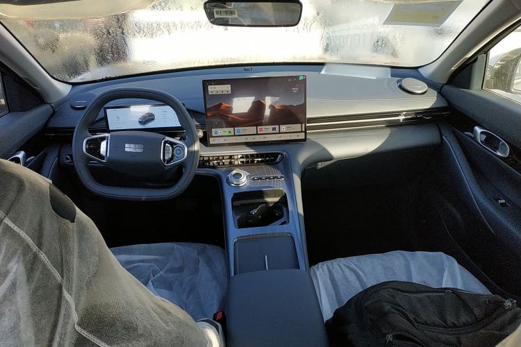 Used Geely Galaxy E5 2026 Model 610km Long-Distance Edition Center Console