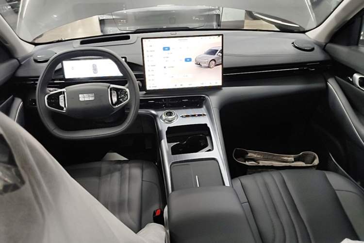 Used Geely Galaxy E5 2026 Model 530km Exploration Edition Center Console