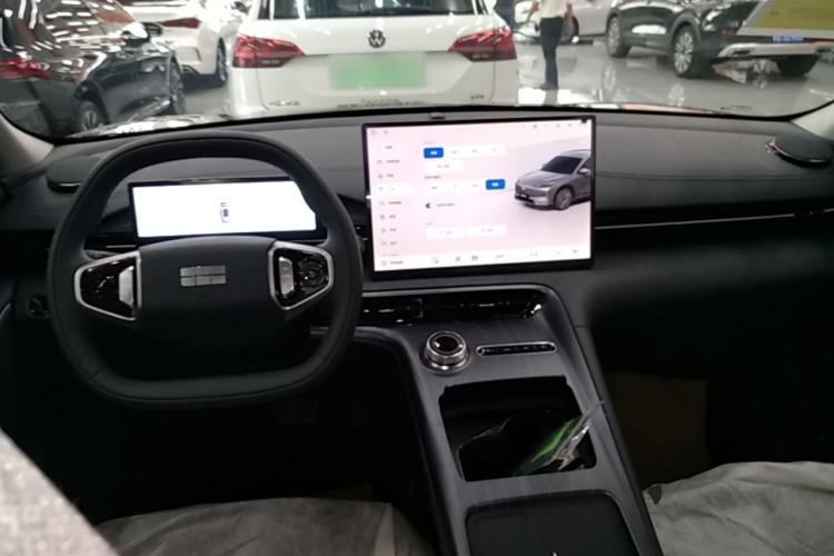 Used Geely Galaxy E5 2026 Model 530km Launch Edition Center Console