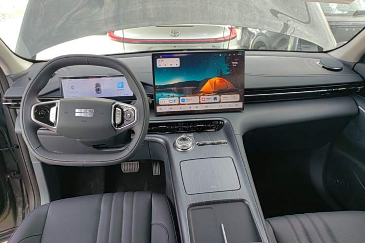 Used Geely Galaxy E5 2026 Model 530km Launch Edition Center Console
